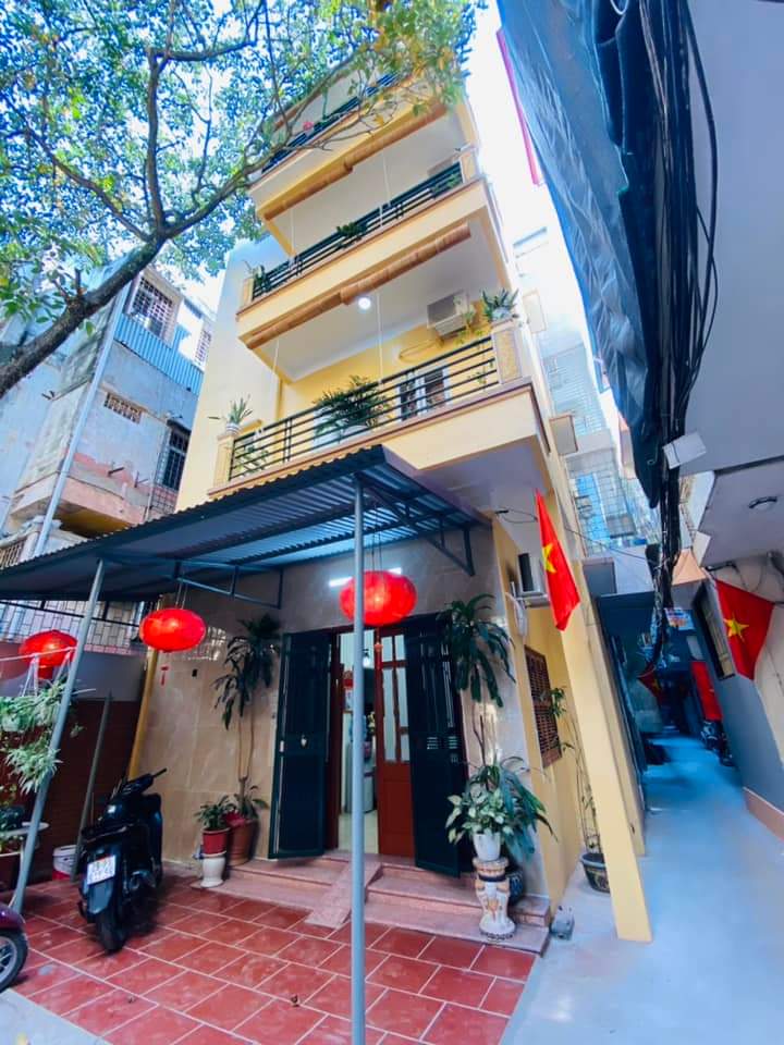 Bán nhà Tây Sơn Đống đa gần công ăn phường- 35m x5 tầng- dân trí CAO- sổ vuông