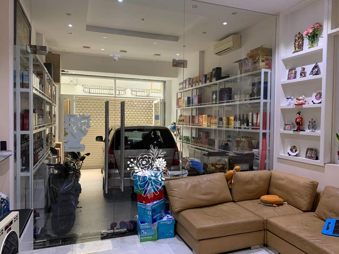 Hẻm nhựa 8m, Ô Tô vào nhà, 5T BTCT, 6PN, 120m2, Ngang 5.3m, Đường Bình Lợi, Phường 13, Quận Bình Thạnh.