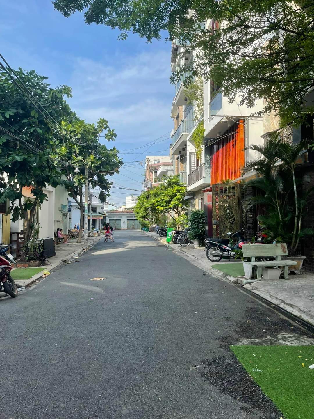 Hẻm nhựa 8m, có vỉa hè, 4T, 64m2, Đường Cống Lở, phường 15, quận Tân Bình.