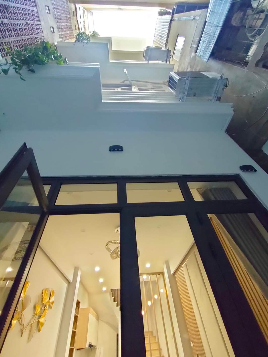 Chỉ với 4,1 tỷ bạn sở hữu ngay căn nhà 37m2 x 5 tầng ở Thanh Xuân, khu vực vị trí đẹp, an ninh siêu tốt, ô tô cách nhà 30, trước nhà Sh quay đầu,...