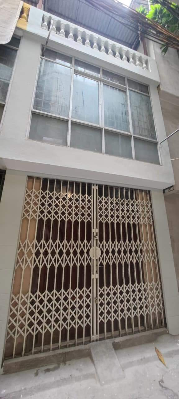 Chỉ 3,8 tỷ sỡ hữu ngay nhà Đội Cấn 33m2 x 3,5 tầng, cách phố 50m, ô tô tránh 1 nhà, trước cửa rộng 3m,...
