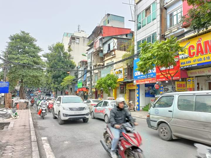 HIẾM MẶT PHỐ LA THÀNH KINH DOANH, THOÁNG TRƯỚC SAU 67m, 5 tầng, mặt tiền 6,2m, 19,5 tỷ
