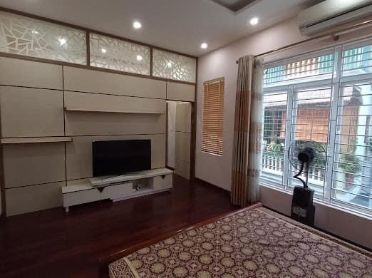 Bán Nhà, Lô Góc, Gần Ô Tô, Đào Tấn, Ba Đình, 87m x 4 tầng, 7.5m mặt tiền, giá 10 tỷ.