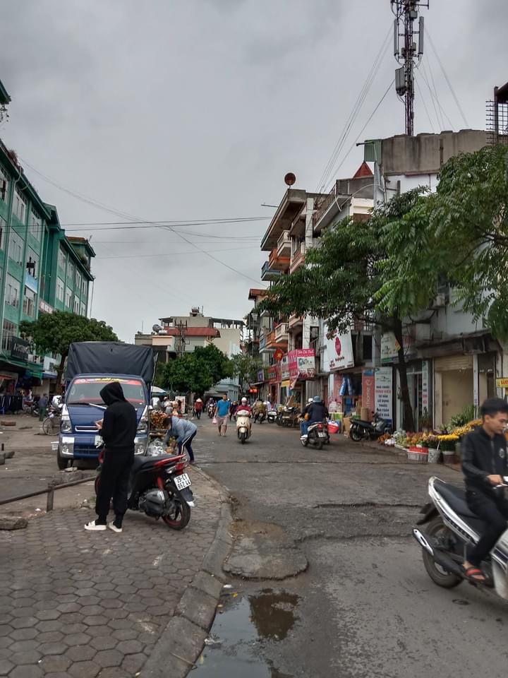 Bán Nhà_Mặt Phố_Lô Góc 3 Thoáng_Nở Hậu_Kinh Doanh_70m2 x 5m MT _ 12,6 Tỷ