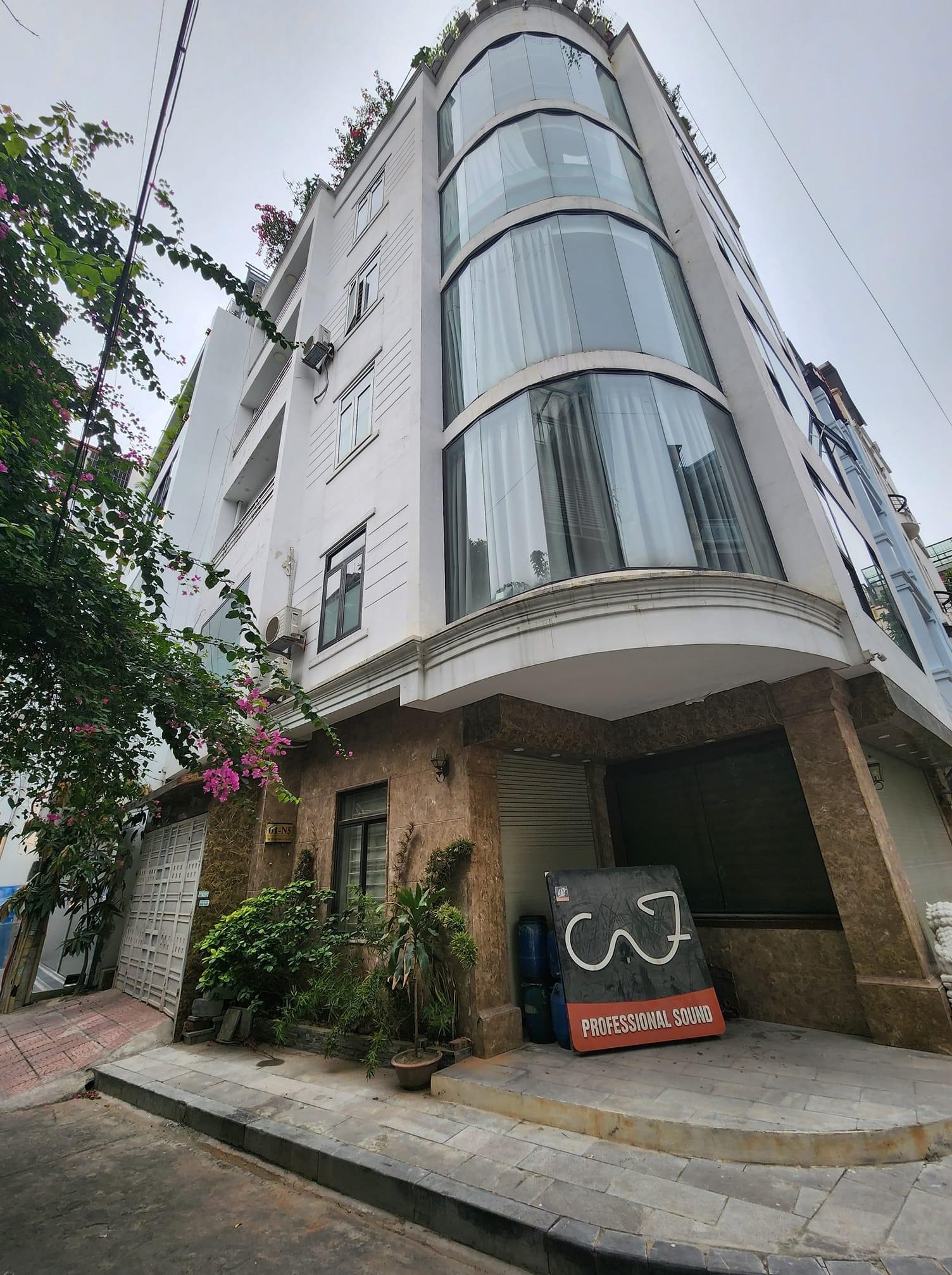 Cực Hiếm- Bán Gấp Nhà Lô Góc Số 40 Xuân La, Tây Hồ 100m2, 7 Tầng Thang Máy, Mặt tiền 12.6m- 30 Tỷ, Vỉa hè, Ô tô tránh, Kinh doanh, khu vực dân trí cao