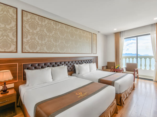 Phòng nghỉ 2 giường ngủ tiện nghi khách sạn Imperial Nha Trang