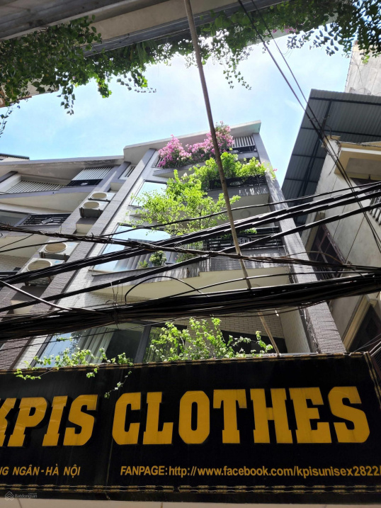 Gấp. Bà con ơi, hạ từ 13 tỷ còn 10.99 tỷ, cần bán gấp nhà Hoàng Ngân, Lê Văn Lương, để trả nợ