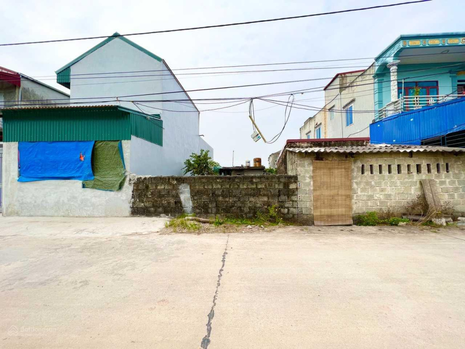 (Giá Sốc) Bán đất Mặt Đường Liên Xã 7m 80.4m2 850 triệu