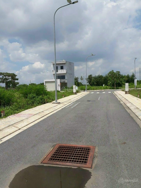 Gia đình tôi cần bán lô đất đường Dương Thị Giang, Q. 12, DT 90m2, sổ riêng, 0933 095 728