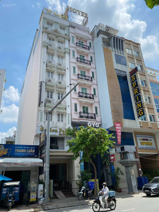 Hạ giá bán gấp khách sạn 20phòng mặt tiền khu K300, P12, Tân Bình (5.2x22)m. HĐT 120tr/th. Chỉ 25tỷ