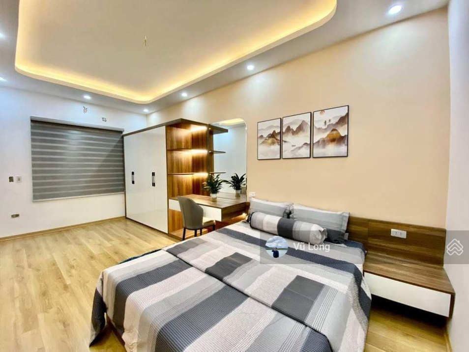 Hàng hiếm nhà mới 79 Cầu Giấy 30m2 x 5 tầng vuông vắn, gần ô tô đỗ