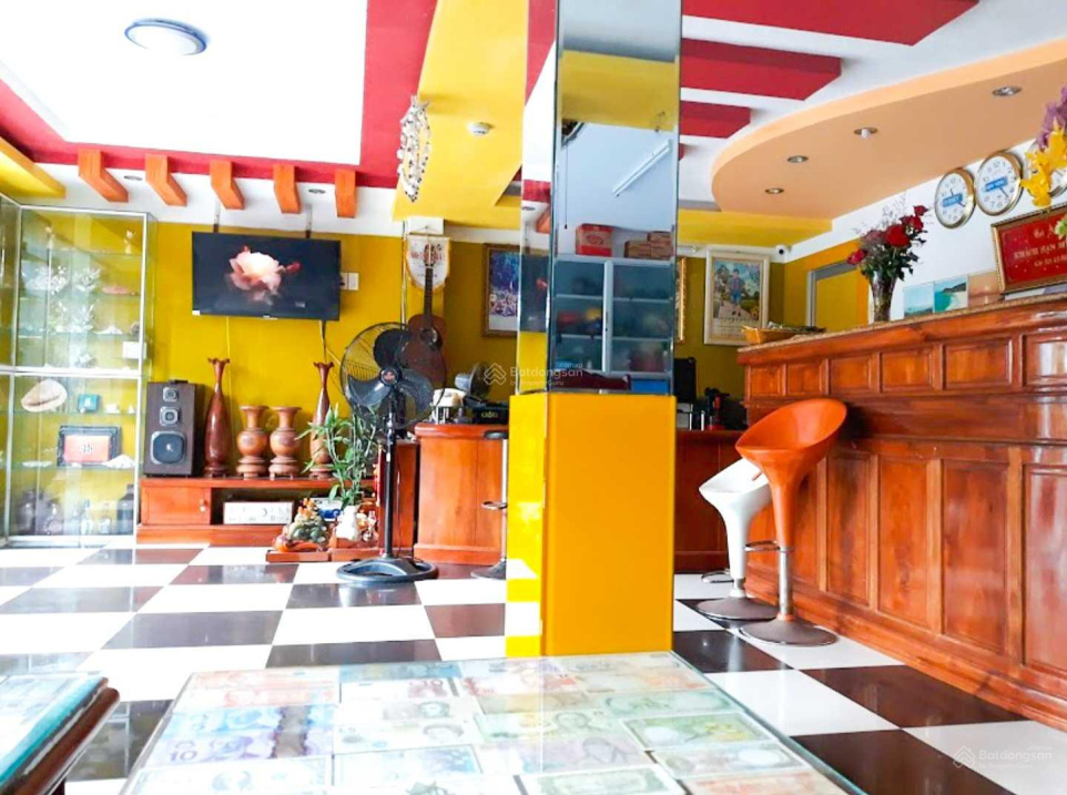 Hàng siêu hot khách sạn sát biển 2 mặt tiền đường Củ Chi Nha Trang ngang 12m giá chỉ 3x tỷ