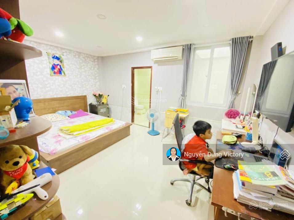 Hàng vip! Bán nhà xây mới đẹp 4 tầng HXH đường Út Tịch, P4, Tân Bình, DT 5,2m x 14m, nhỉnh 8 tỷ, TL