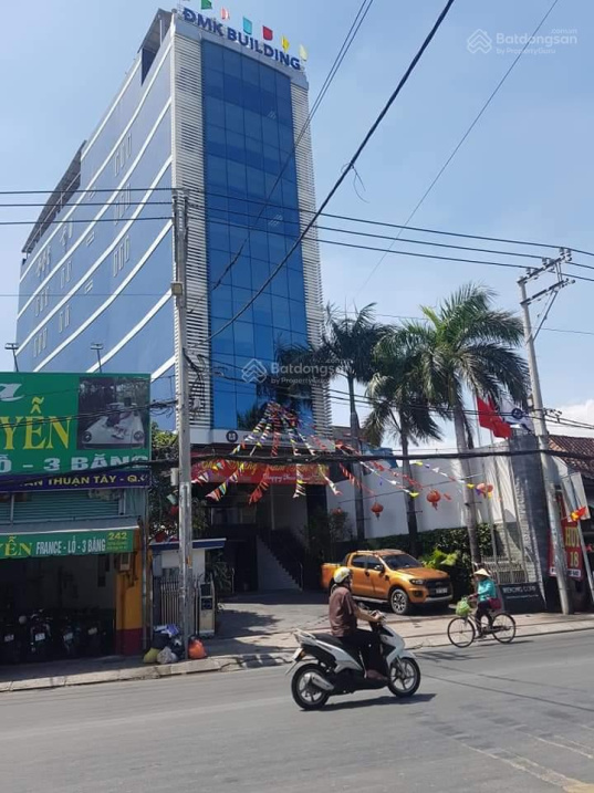 Hiếm - nhà 3 tầng mặt tiền kinh doanh đường số 10 - P Tân Quy, Q7 - mua bán sầm uất. Nhỉnh 4 tỷ