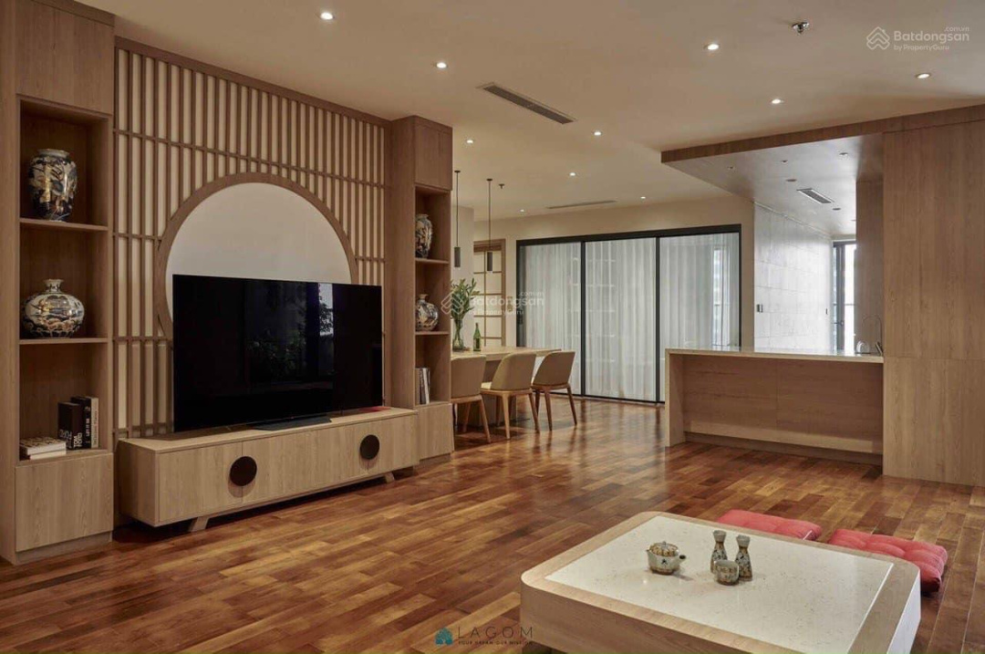 Hoa hậu Hoàng Quốc Việt - Cầu Giấy, mới, hai thoáng, ô tô 20m, DT 36m2, 4,69 tỷ