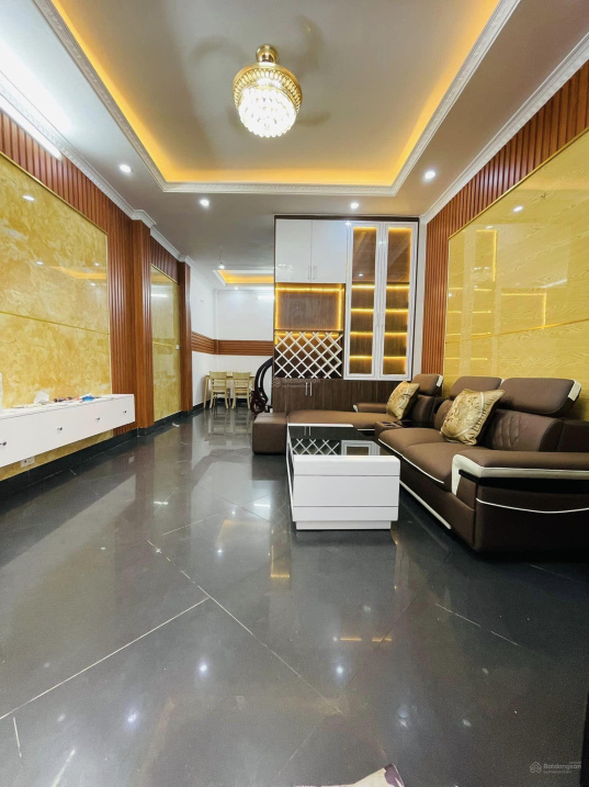 Hoa hậu phố Cầu Giấy, nhà đẹp, lô góc 3 thoáng, mặt tiền khủng, ô tô 50m, DT 50m2, 5.35 tỷ