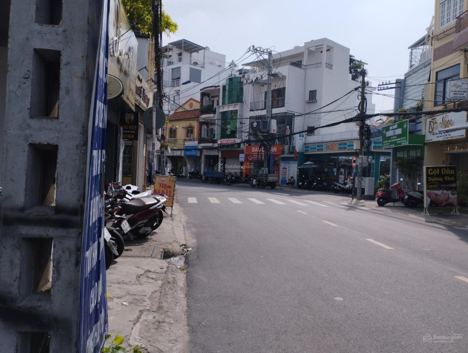 Hot nhất thị trường - MT Lê Văn Sỹ, Q3, 4.5x15m 3 tầng HDT 20 triệu/th, giá 22 tỷ