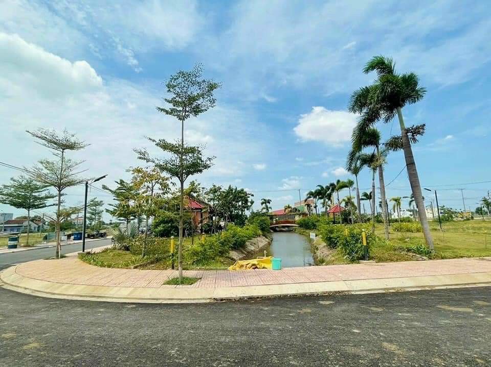 SANG GẤP LÔ ĐẤT MT TRẦN LỰU Q2 80M2 NẰM NGAY KDT AN PHÚ AN KHÁNH. GIÁ TT 2.8 TỶ. SHR. XDTD, FULL THỔ CƯ