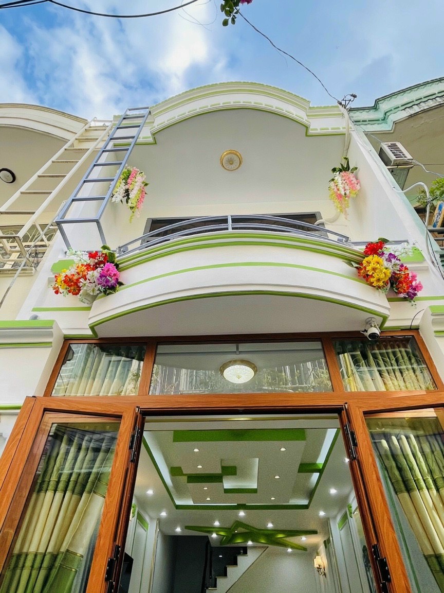 Ngộp Bank bán gấp nhà ngay Huỳnh Tấn Phát, Q7. 36m2, 1PN, 2WC, giảm giá còn 2.2 tỷ,SHR , hẻm trước nhà 4m.