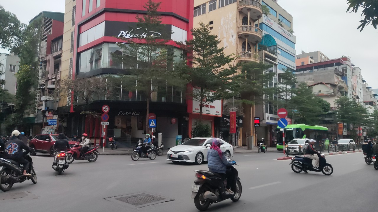 Hàng Hiếm Bán Nhà mặt phố Thụy Khuê 17 tỷ 90m2 rông 8,2m Kinh Doanh Sầm Uất