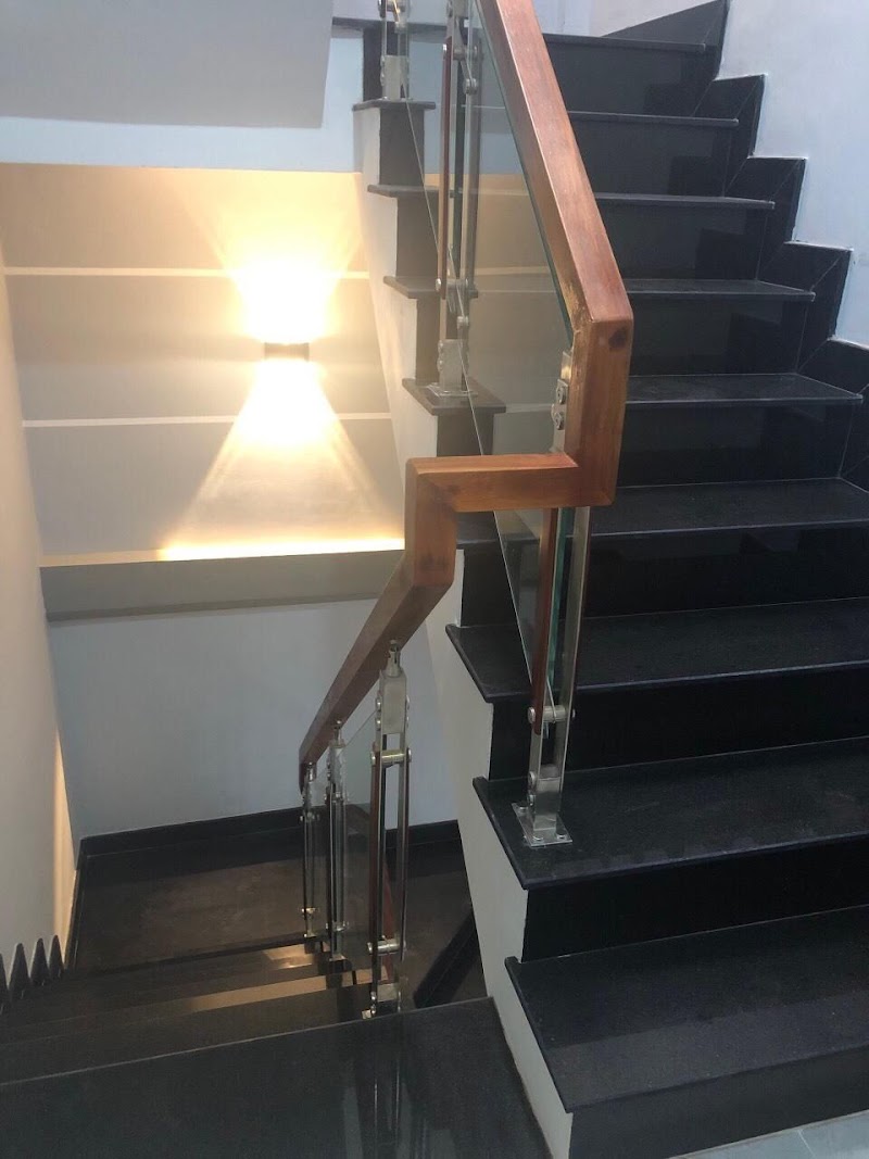 Bán Nhà Hẻm Xe Tải giáp Tân Phú 40m2 gần Mặt tiền, 4 Tầng 4 PN giá 4 tỷ 6.