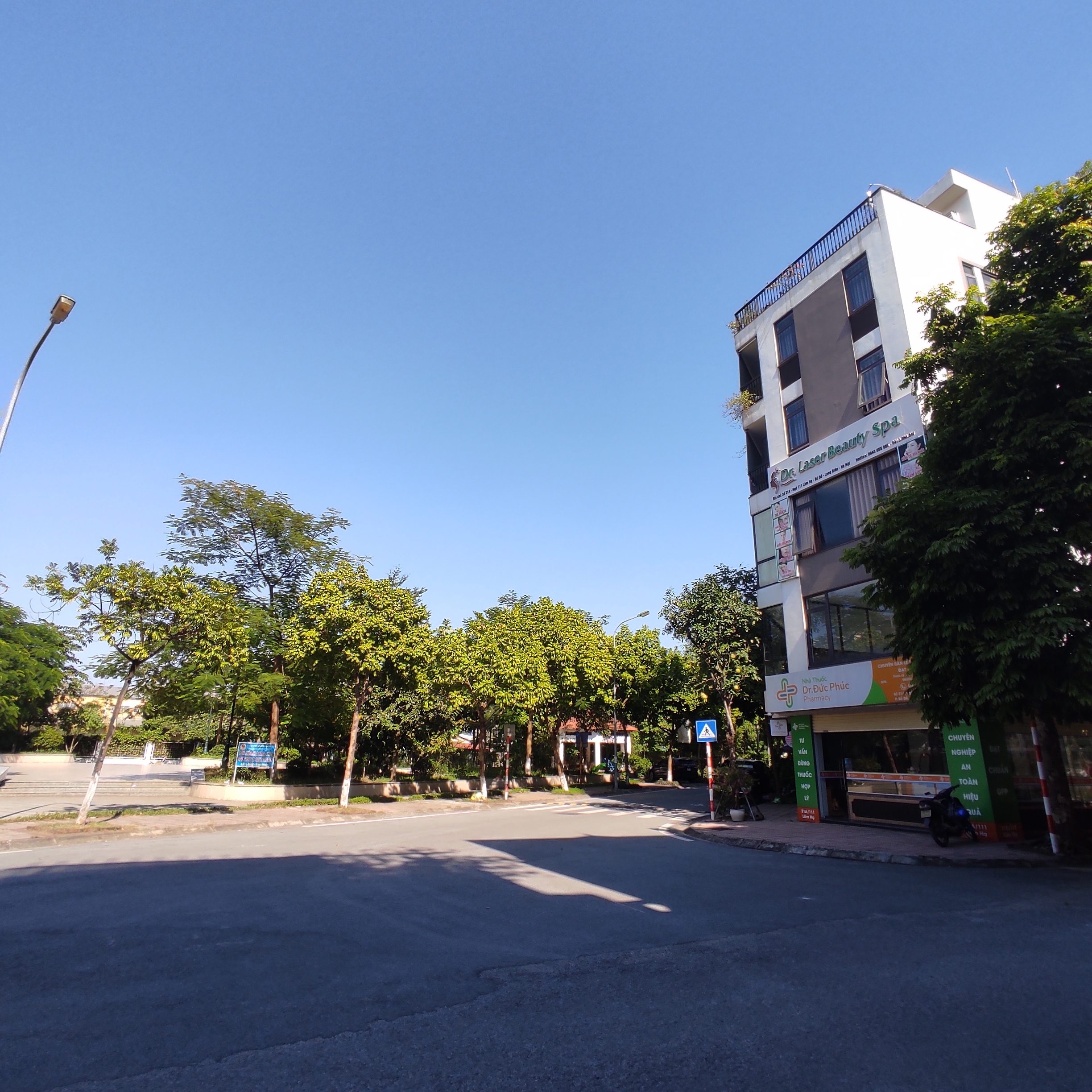 Bán nhà 2 mặt ngõ phường Bồ Đề quận Long Biên, ô tô tải tránh, phân lô, ngõ thông.