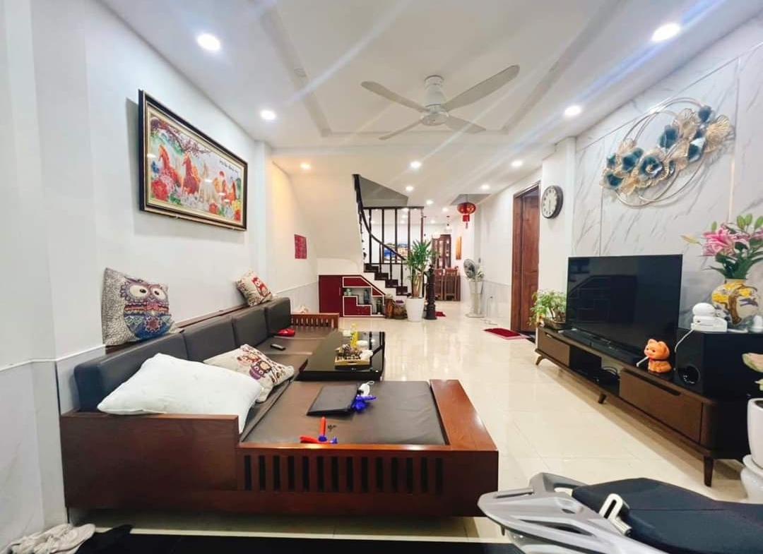 HÀNG XÓM ĐÀO TẤN, SÁT PHỐ, KINH DOANH, SỔ NỞ HẬU, Ở CỰC SƯỚNG