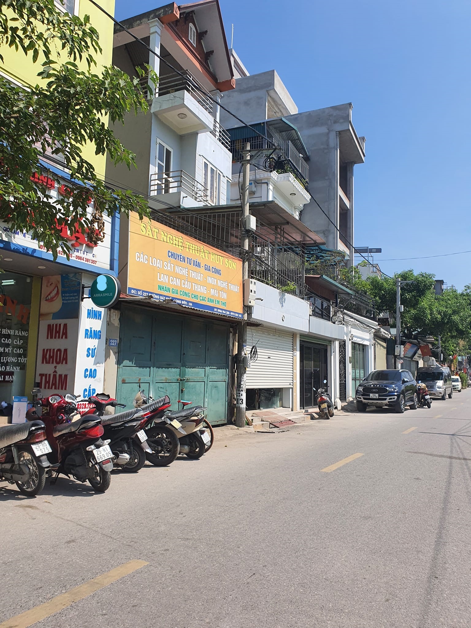 BÁN NHÀ BÁT KHỐI LONG BIÊN 70 M 2 TẦNG 5 tỷ 9 XE Ô TÔ 45 CHỖ ĐỖ CỬA ĐANG CHO THUÊ