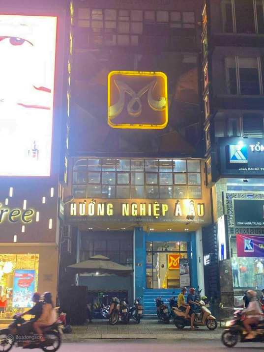 Kẹt nợ nên mình bán MT Võ Văn Tần, P. 5, Quận 3, DT: 9x12m, 4 tầng, HĐ: 110tr/th - giá 35 tỷ