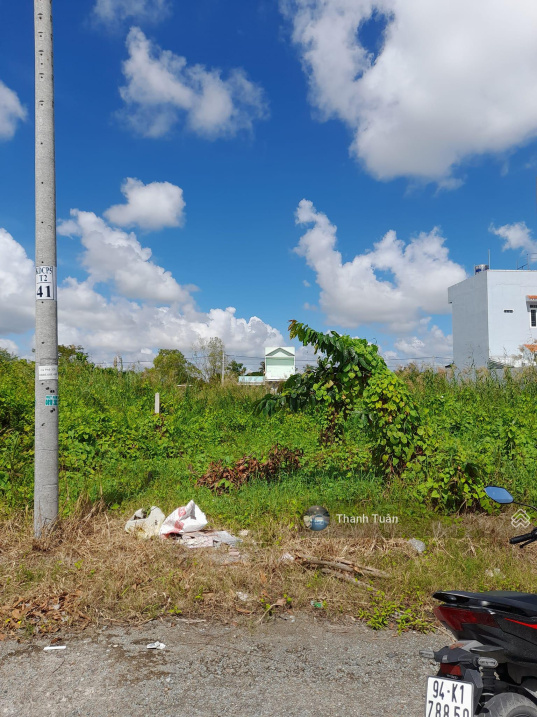 Kẹt tiền cần bán gấp đất MT Đường Đồng Khởi, Phường 5, Bạc Liêu, ngay TTHC. DT 120m2