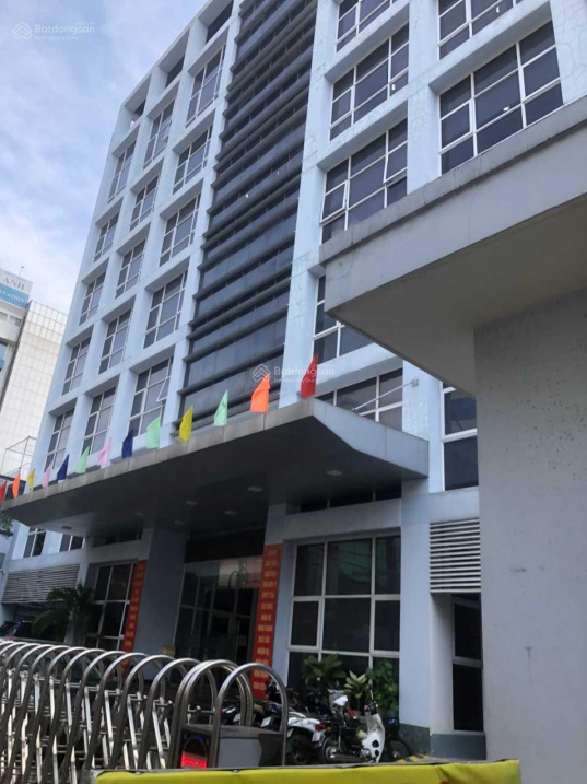 Kẹt tiền cần bán gấp tòa nhà Phan Xích Long P3 Q. Bình Thạnh 10x25m 1H 6L giá 72 tỷ TL