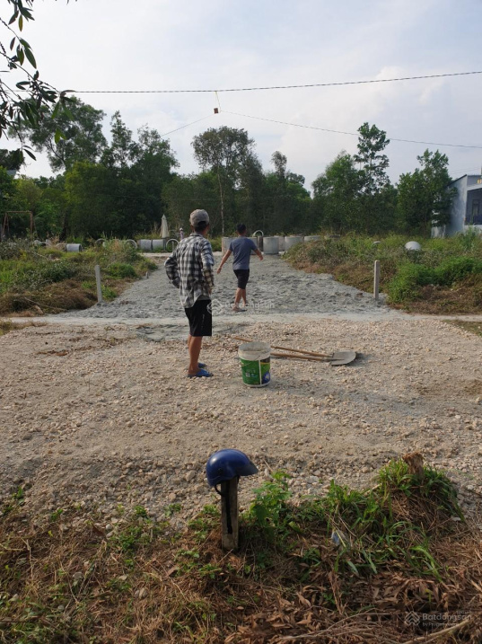 Kẹt tiền trả ngân hàng nên cần bán mảnh 110m2 giá chỉ 580tr tại Phú Quốc, ngay KDC hiện hữu