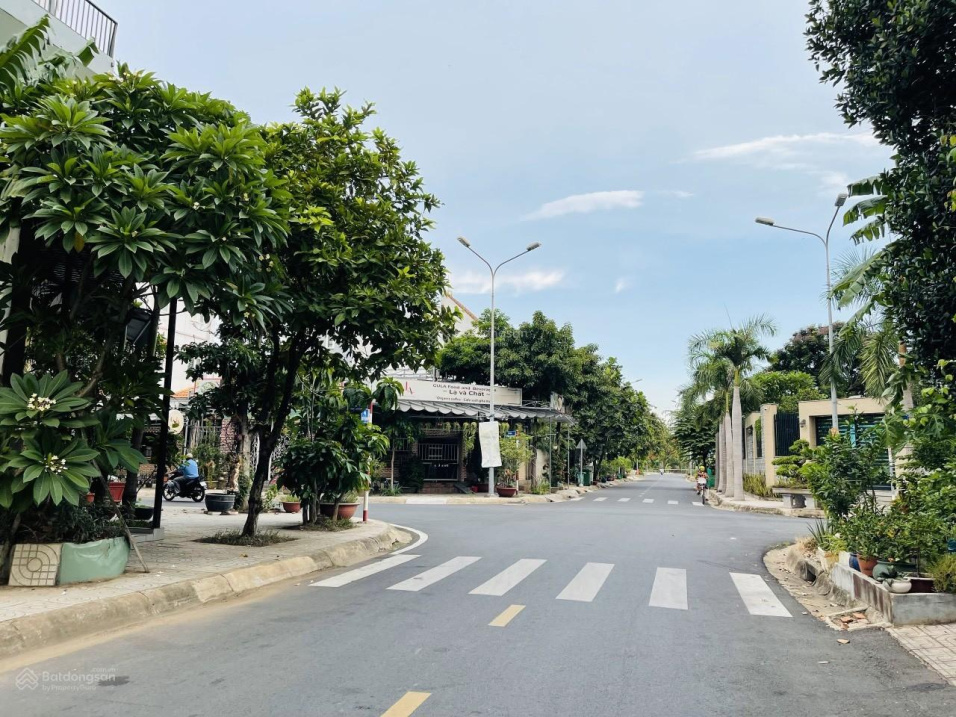 Khuôn đất góc 2 mặt tiền đường số 51 KDC Văn Minh, phường An Phú, 18x22, 365m2, giá 51 tỷ TL