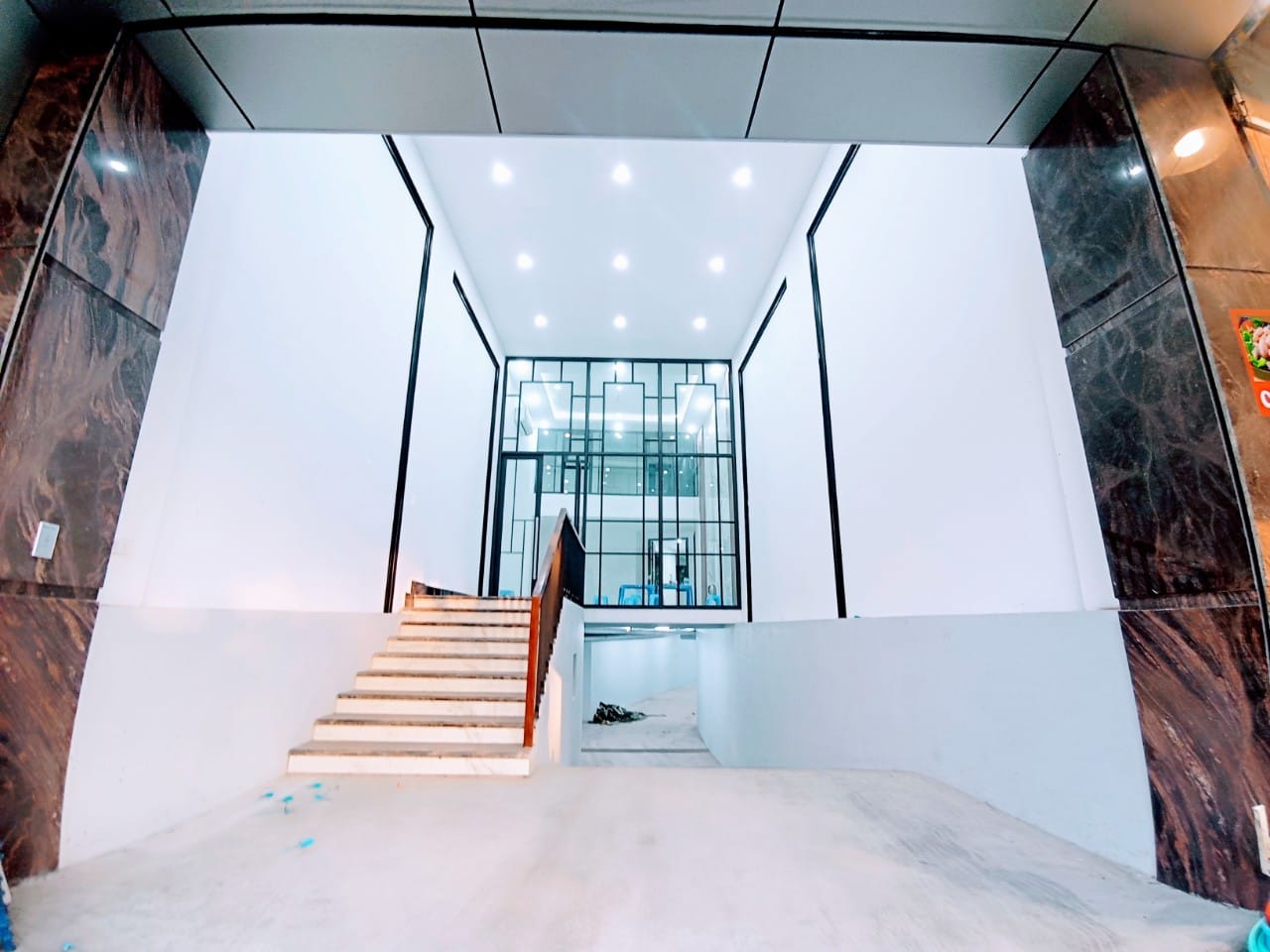 Bán nhà mặt phố Kim Ngưu diện tích 195m2 - 9 tầng - MT 6 mét