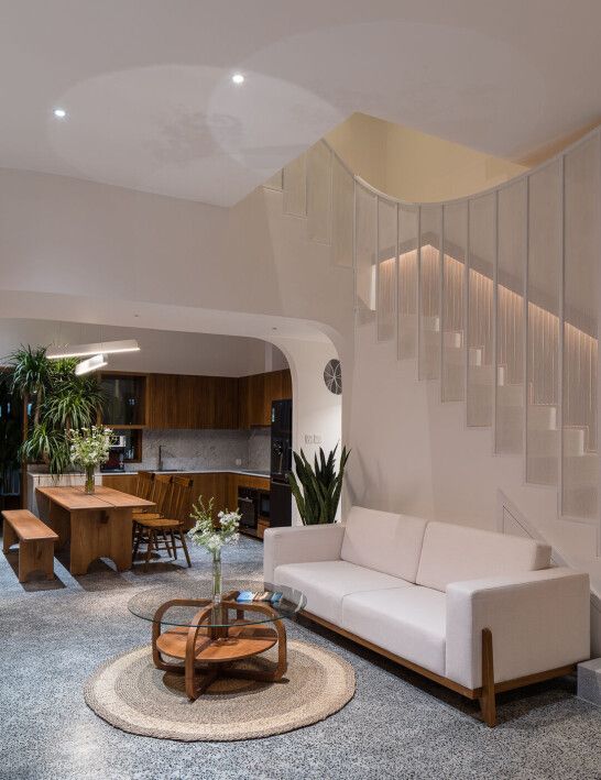 Bán nhà đường Ngô Quyền Hoàn Kiếm, mặt tiền gần 10m