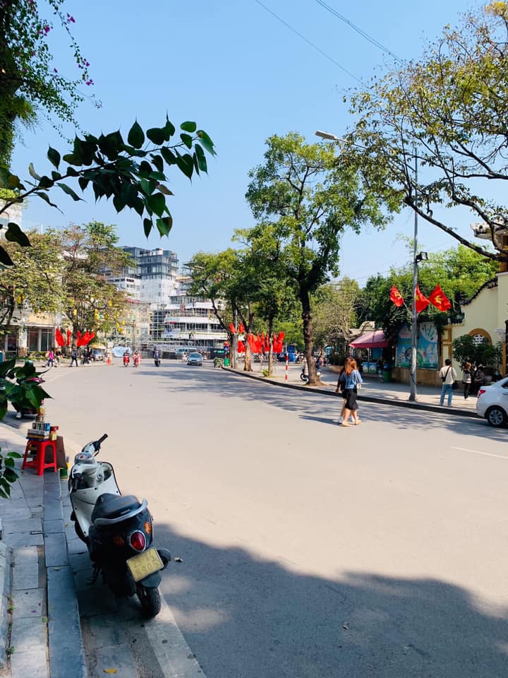 Bán nhà mặt phố Lê Thái Tổ đối diện Hồ Gươm 70 tỷ