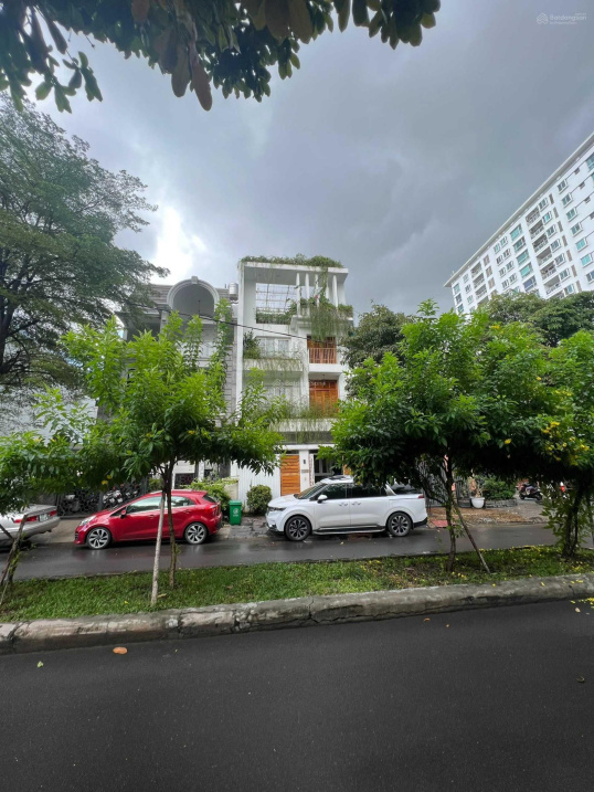 Lô đât góc 2MT, cách sông 50m, Khu BT Fideco, P. Thảo Điền, Q2, 7 x20m, giá 29 tỷ