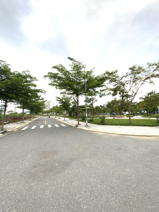 Lô góc vị trí siêu đẹp tại KĐT Hà Quang 1 đối diện công viên giá 7 tỷ 99