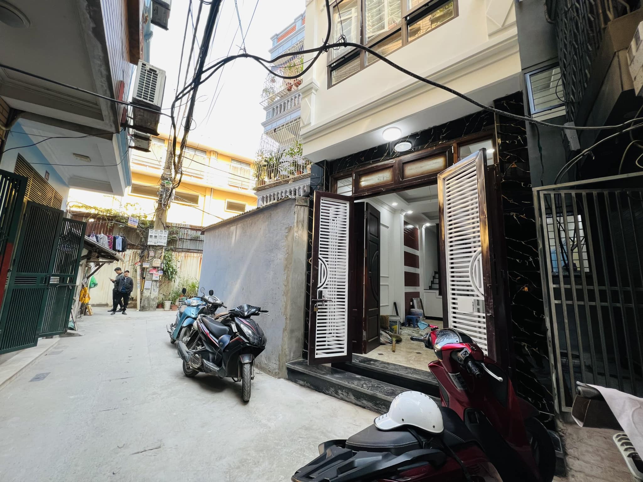 CỰC HIẾM GIÁP NHỊ HOÀNG MAI 2 THOÁNG BA GÁC ĐUA NGÕ THÔNG 33m2 ~108TR/M