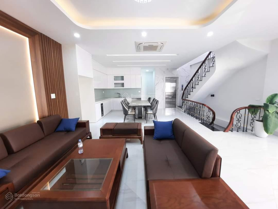 Mặt phố Đền Lừ - 7 tầng thang máy - KDVP - full nội thất