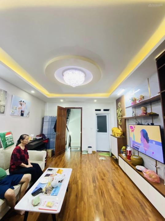 Mặt phố Phạm Văn Đồng, Từ Liêm, Lô Góc, Vỉa Hè 15m, siêu KD, DT 43m2, MT 4.1m, nhỉnh 14 tỷ