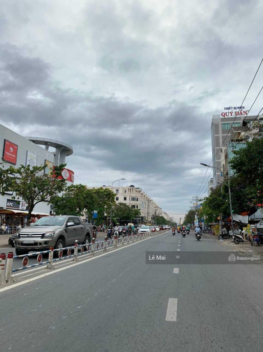 Mặt tiền Nguyễn Văn Lượng P17 GV(5.8x21m) cấp 4 vuông vức giá chỉ 19.4 tỷ TL