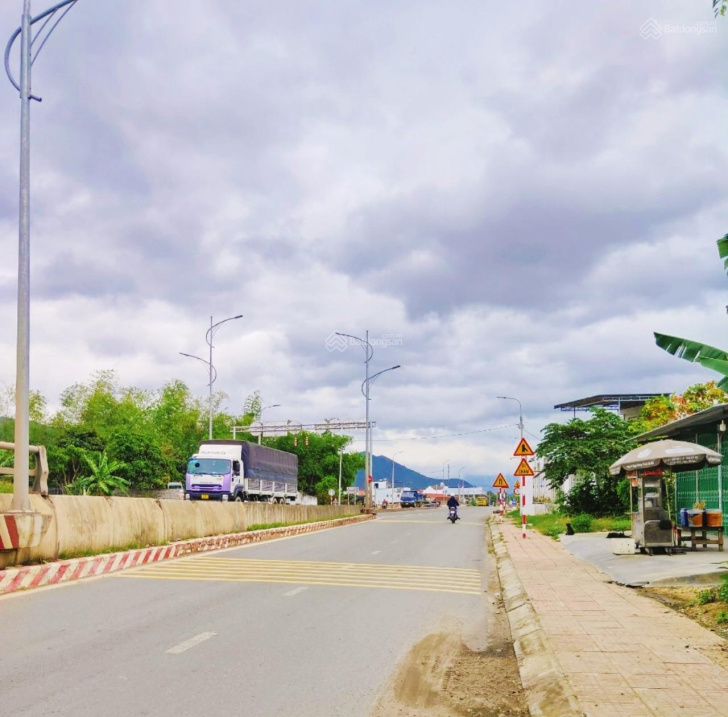 Mặt tiền Ql1A - Thị trấn Diên Khánh cách Cây Dầu Đôi 1km