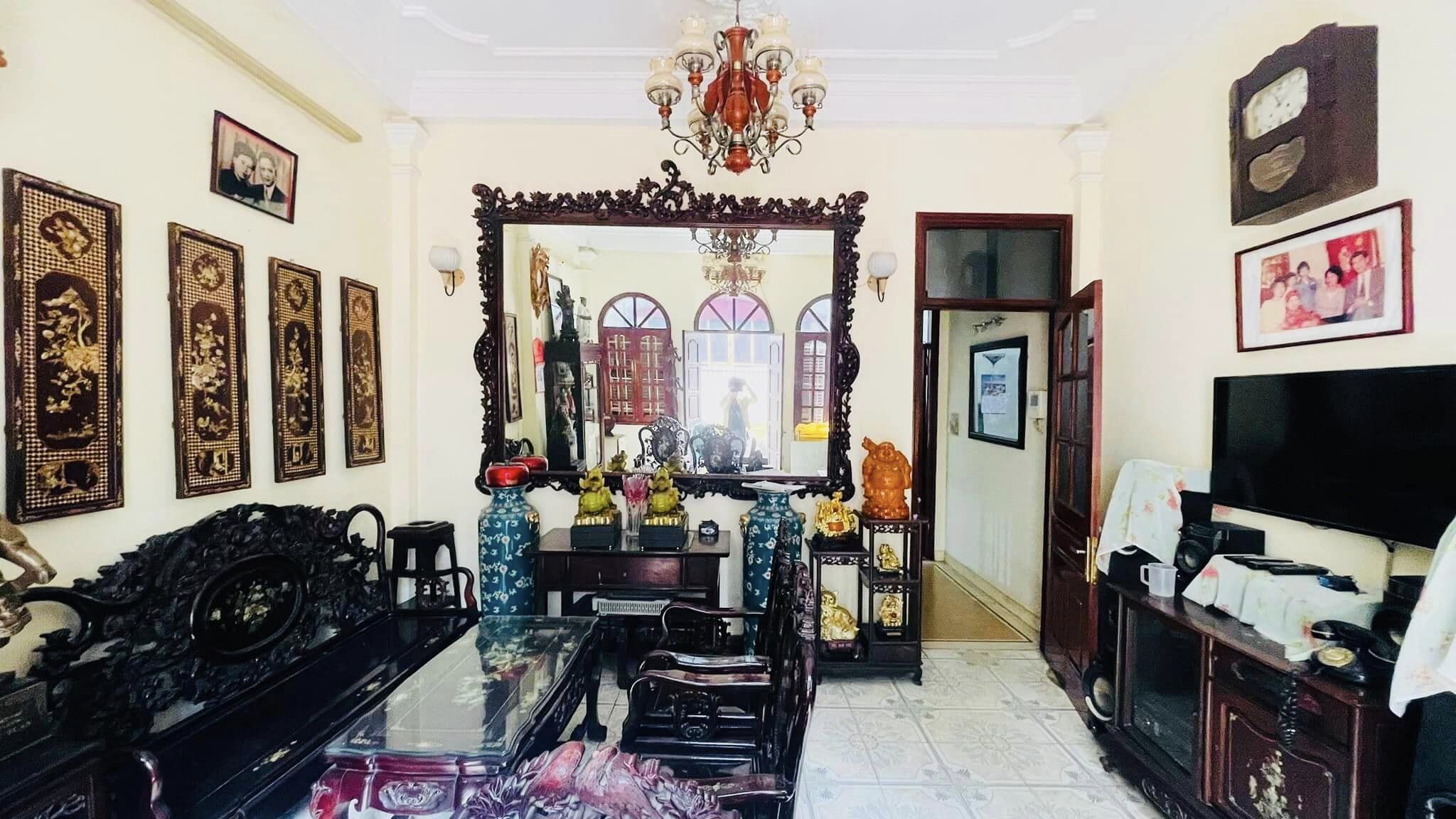 Nhà 9 tỷ phố Nguyễn Đình Thi 56m2, 6T thang máy, MT 4.5m an sinh đỉnh quận Tây Hồ