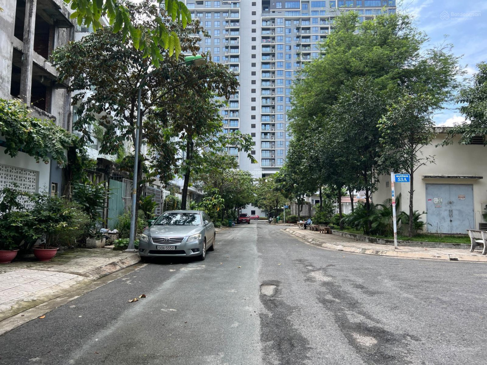 Nền 100m2 (5x20) chỉ 150tr/m2. Chủ rất thiện chí cần bán gấp. Khu Thạnh Mỹ Lợi. Ủy Ban Quận 2