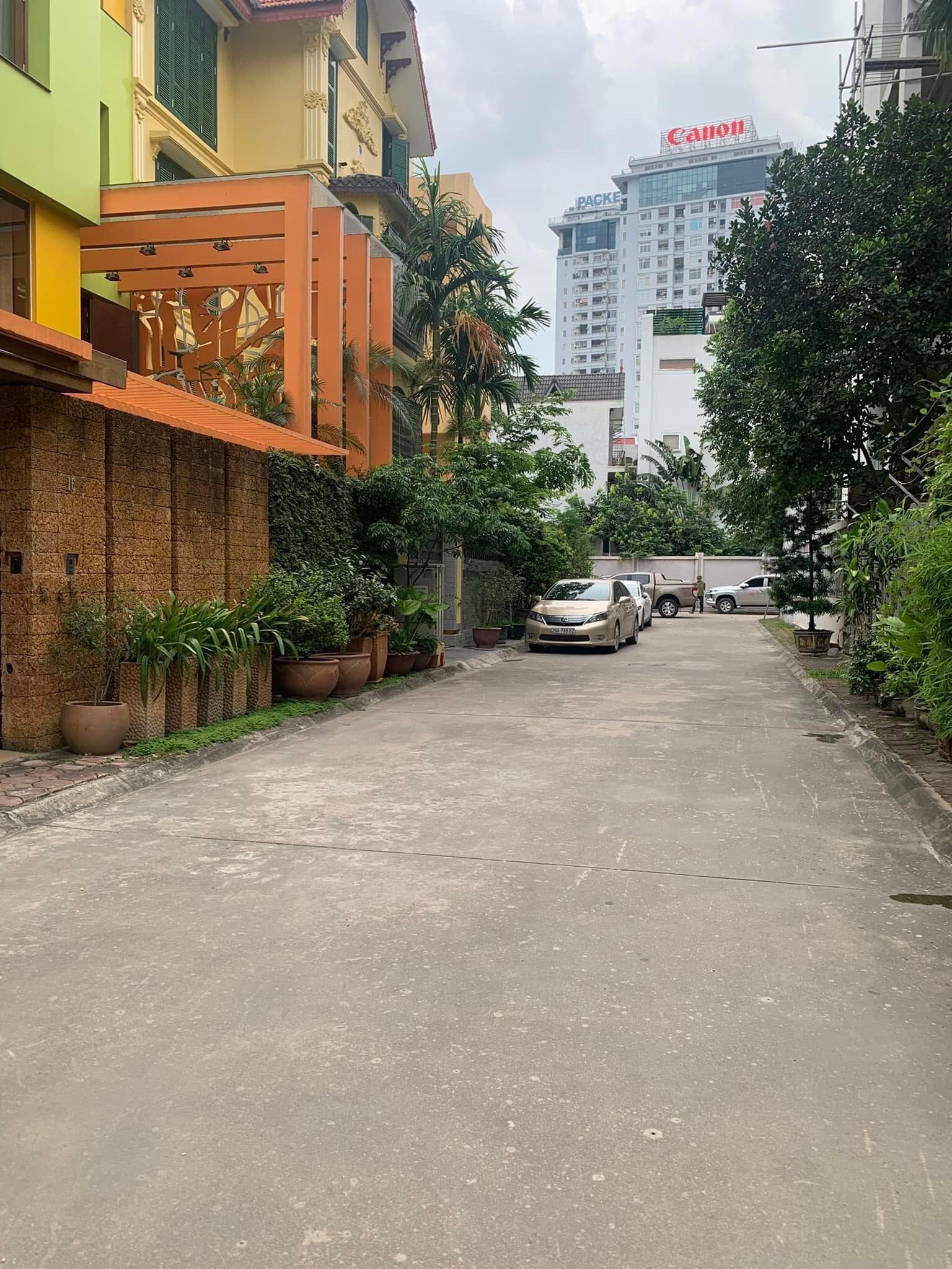 Bán biệt thự ngõ 82 Phú Thượng, Tây Hồ, 175m2, MT10m, 30 tỷ.