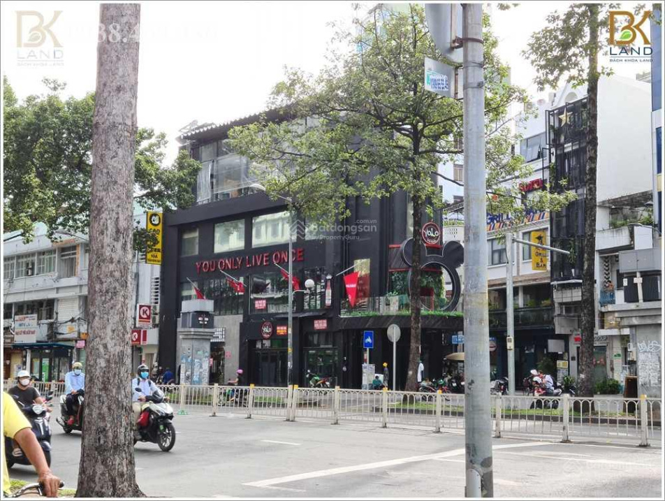 Ngộp ngân hàng! MT Trần Hưng Đạo, Q1 diện tích 16x20m trệt 3 lầu, giảm giá chỉ còn 105 tỷ