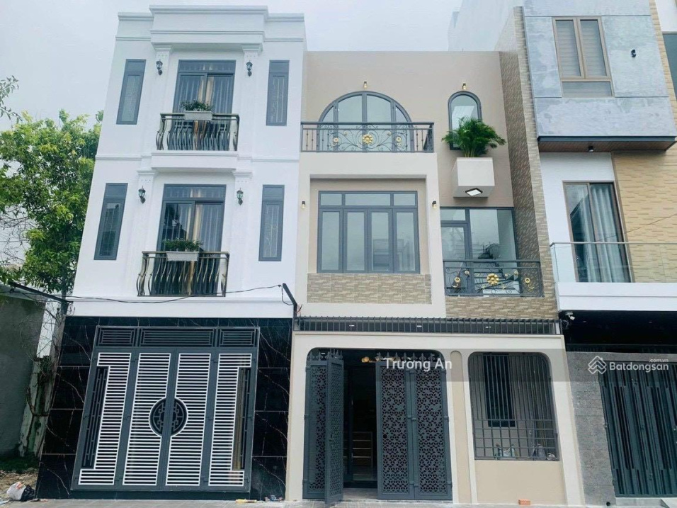 Nhà 3 tầng đúc kiên cố, KĐT Phước Long A - Cách Thích Quảng Đức 100m 3 tỷ 950tr