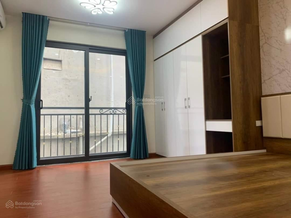 Nhà Xuân La, 40m2, 5 tầng, cạnh bãi ô tô, gần Hồ Tây, 3.88 tỷ