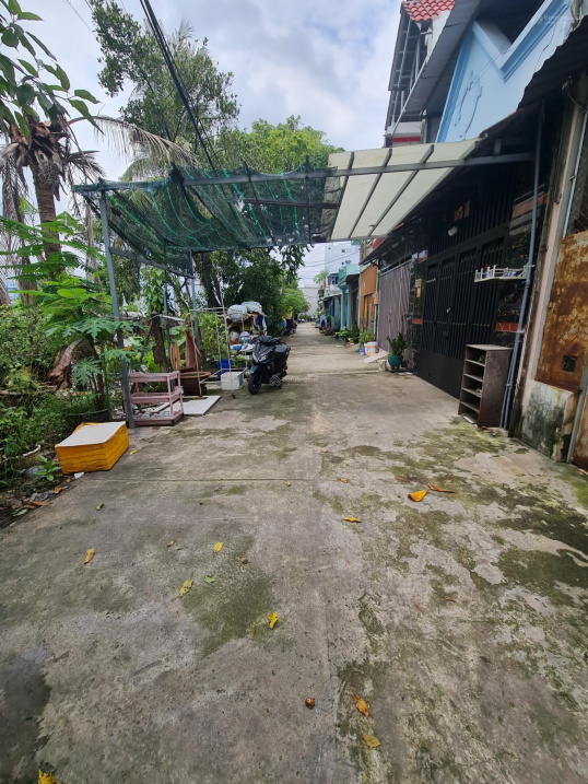 Nhà cấp 4 đường Tân Thới Hiệp 21, DT: 6.5x51m, CN: 325m2, giá chỉ 7.4 tỷ